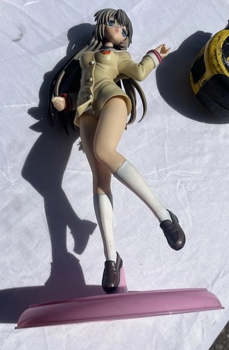 Figurina uniforme scuola